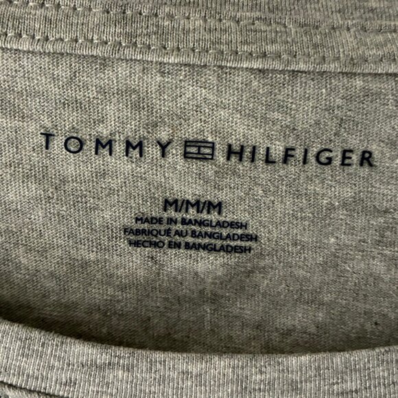NWT Tommy Hilfiger M Fitted Gray T-shirt Top - Picture 3 of 5